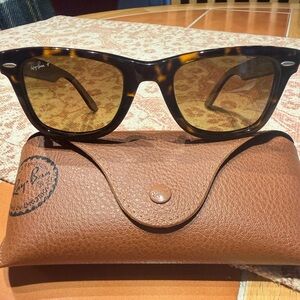 Ray-Ban Tortoiseshell Wayfarer Sunglasses with Brown Gradient Lenses